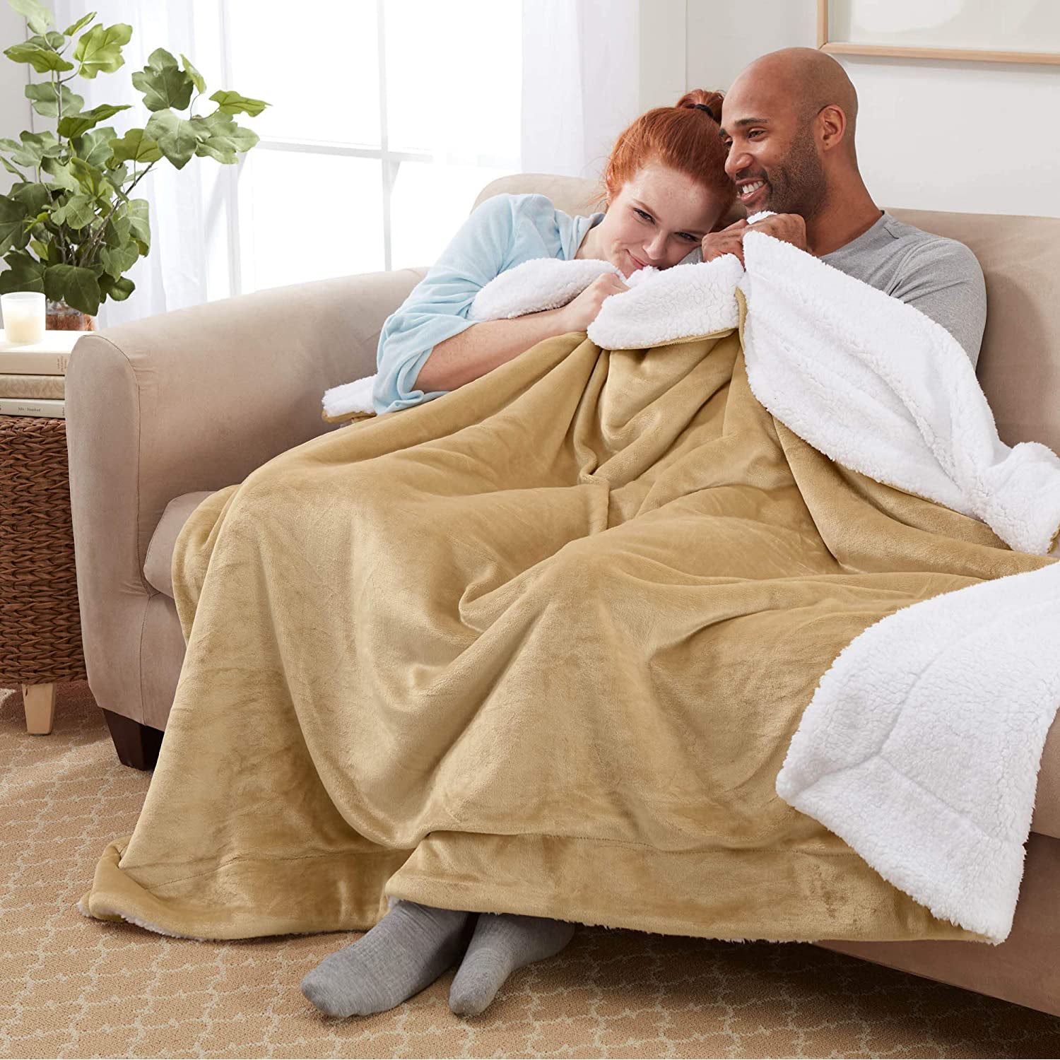 Unisex Genteele blankets Unisex Genteele Sherpa Throw Blanket Camel Camel