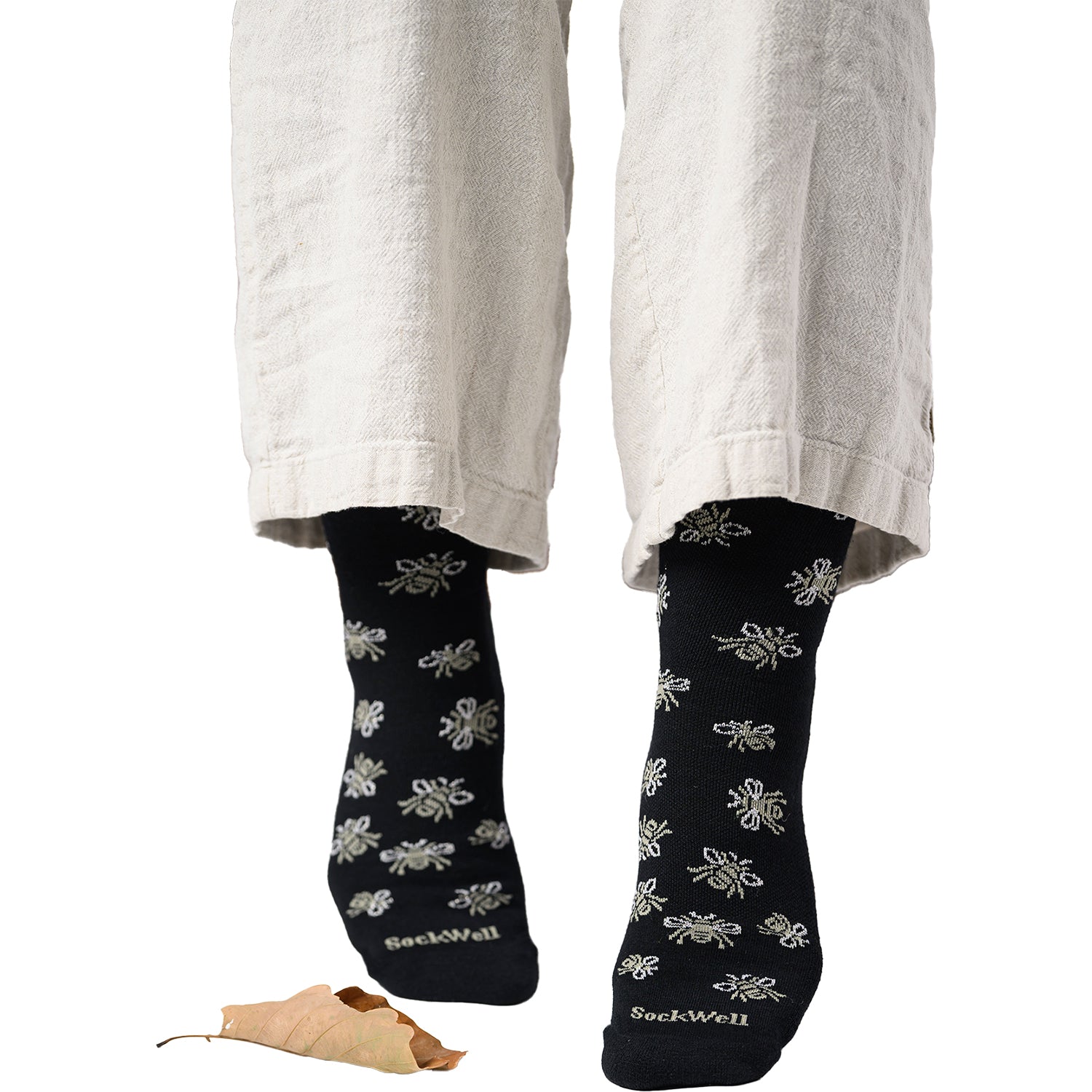 Womens Sockwell Women's Sockwell Busy Bee Knee High Socks 15-20 mmHg Black Black