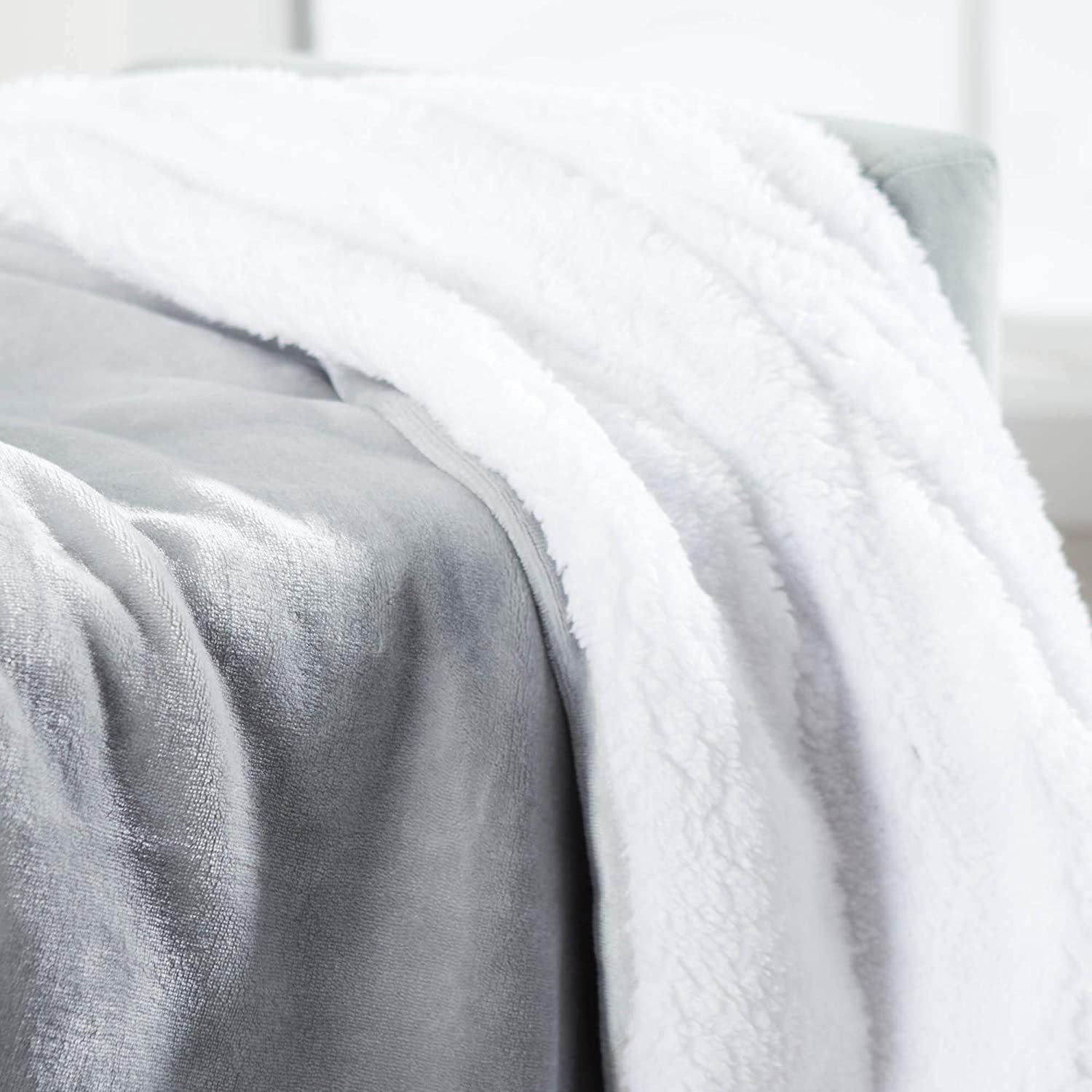Unisex Genteele blankets Unisex Genteele Sherpa Throw Blanket Silver Silver