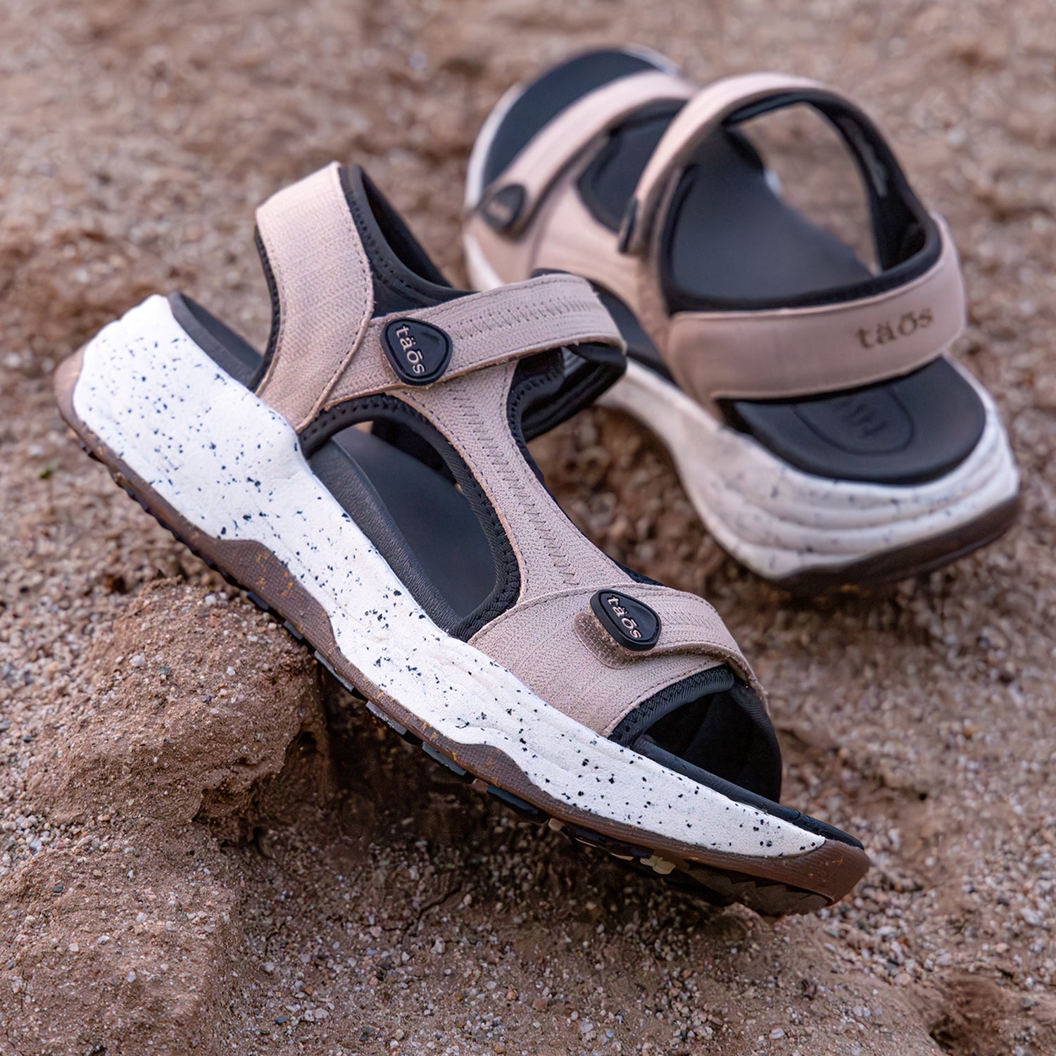 Womens Taos Women's Taos Super Side Natural Emboss Nubuck Natural