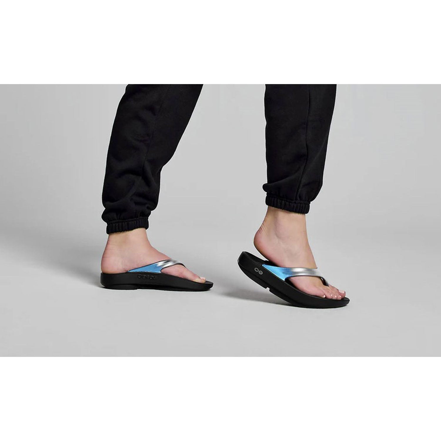 Womens Oofos Women's OOFOS OOlala Luxe Frost Synthetic Frost Synthetic