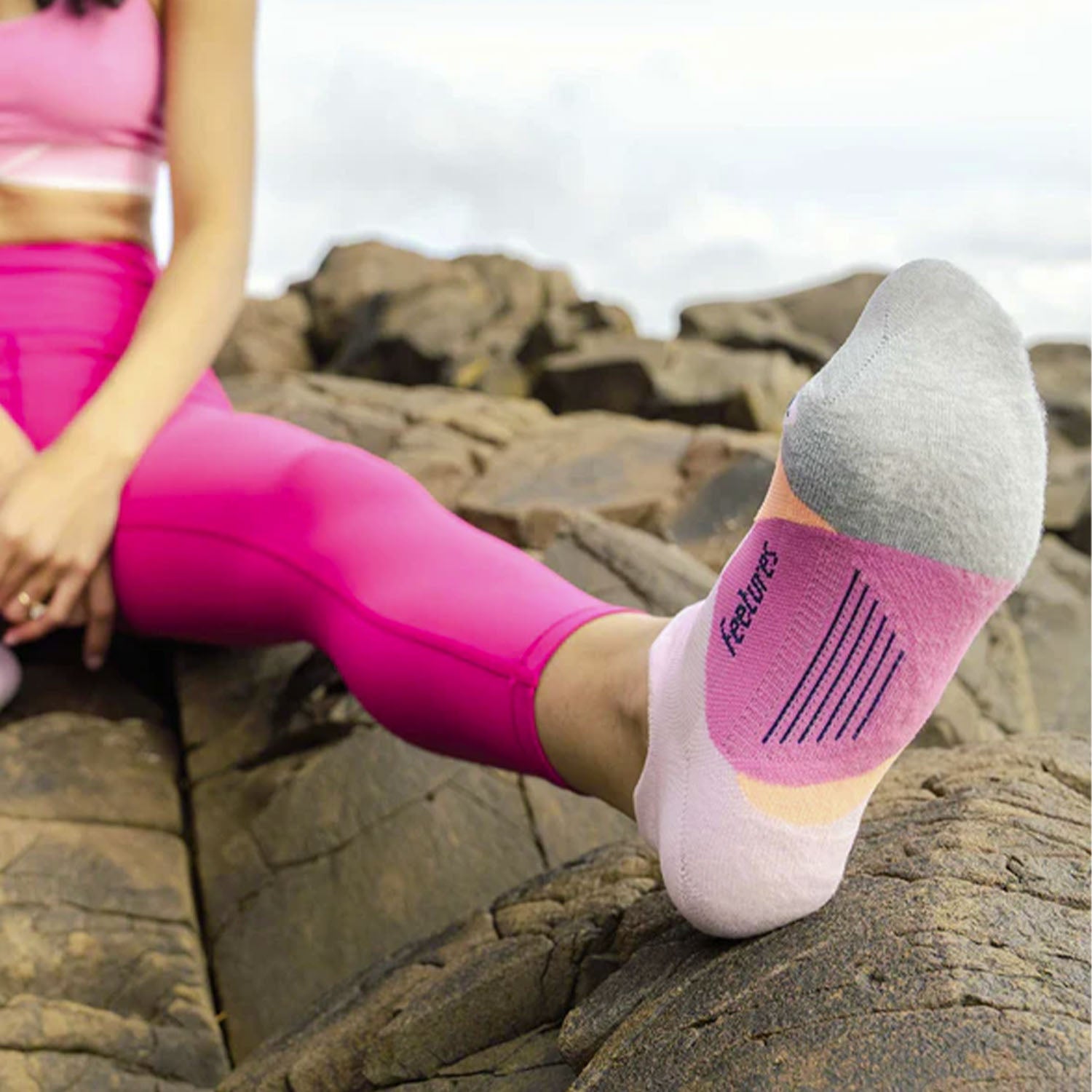 Womens Feetures Unisex Feetures Elite Max Cushion No Show Tab Socks Propulsion Pink Propulsion Pink
