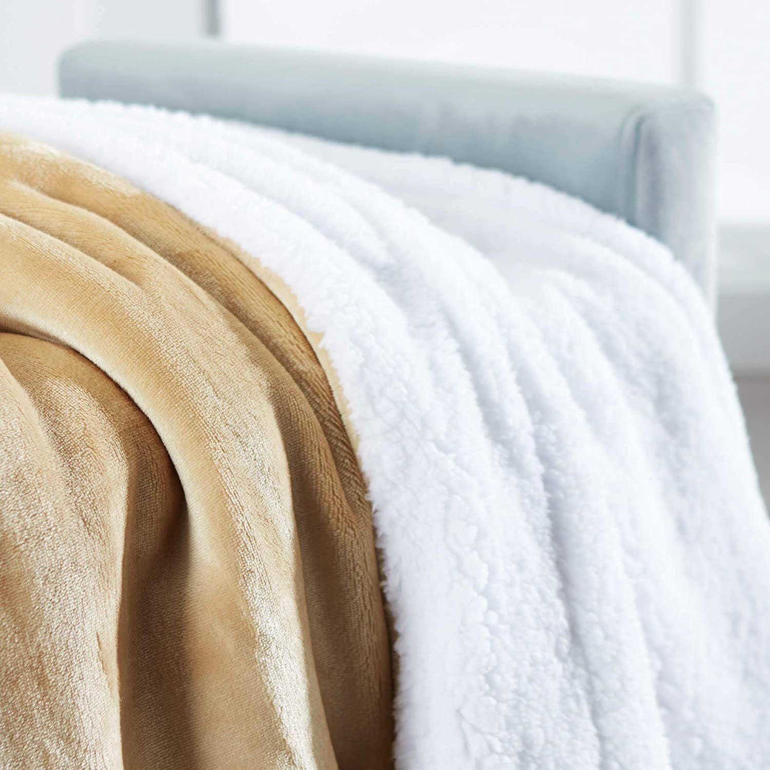 Unisex Genteele blankets Unisex Genteele Sherpa Throw Blanket Camel Camel