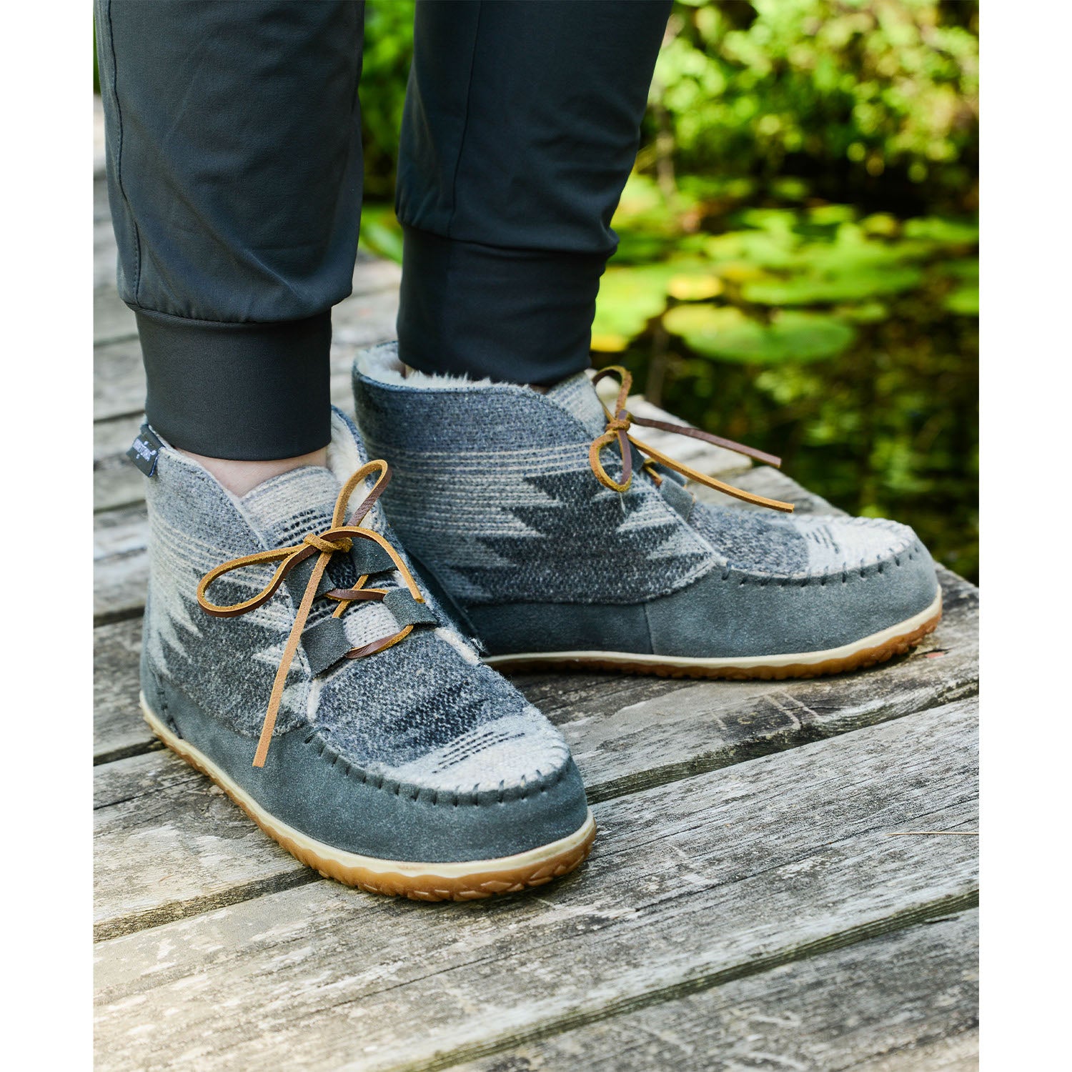 Womens Minnetonka Women's Minnetonka Torrey Grey/Multi Suede Grey/Multi Suede
