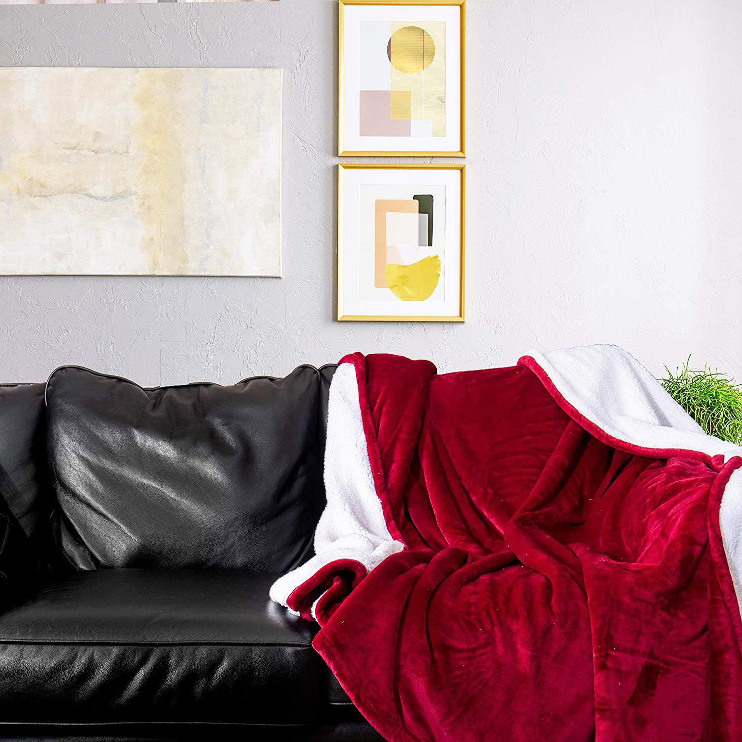 Unisex Genteele blankets Unisex Genteele Blankets Sherpa Throw Blanket Burgundy Burgundy