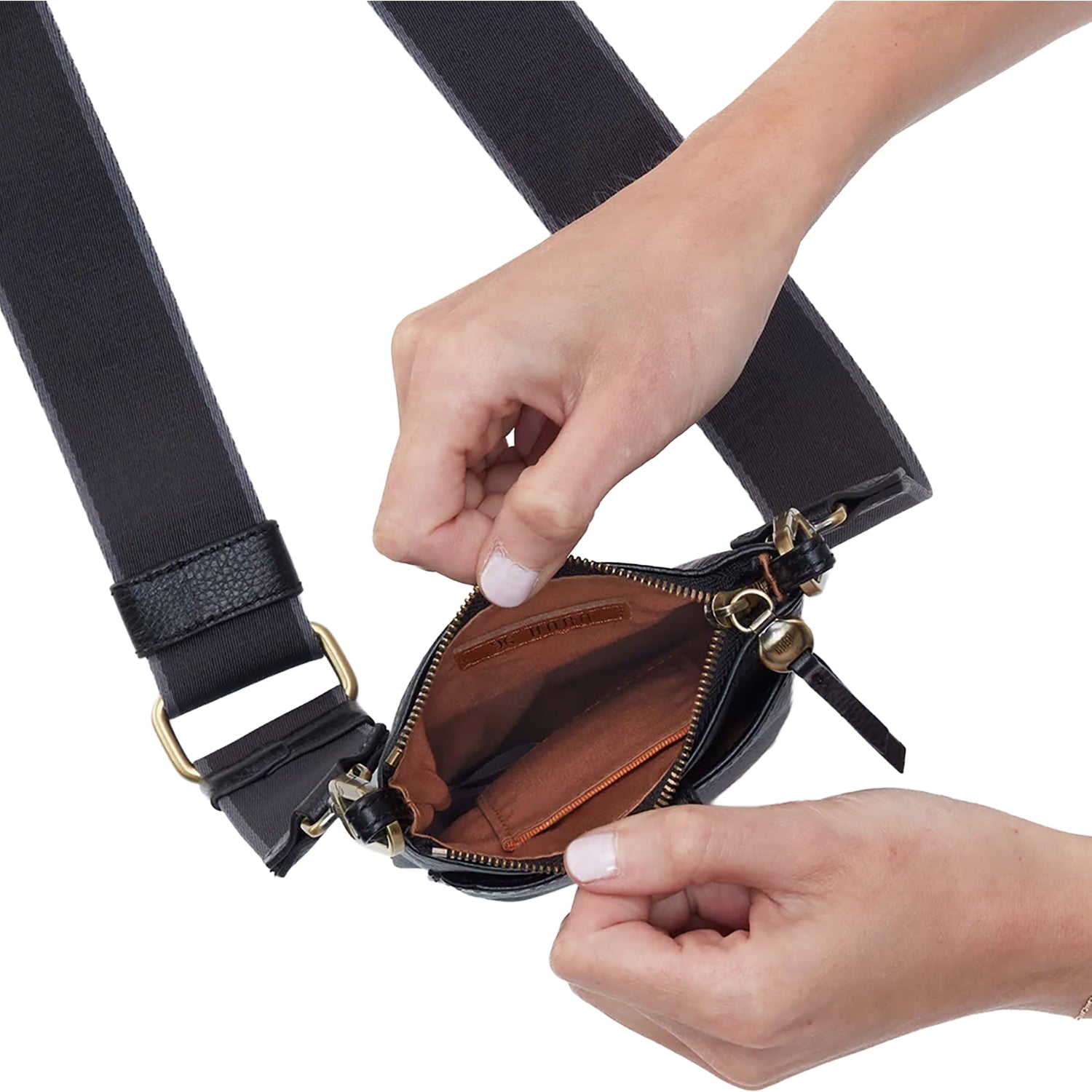 Womens Hobo Hobo International Cass Phone Crossbody Black Pebbled Leather Black Pebbled Leather