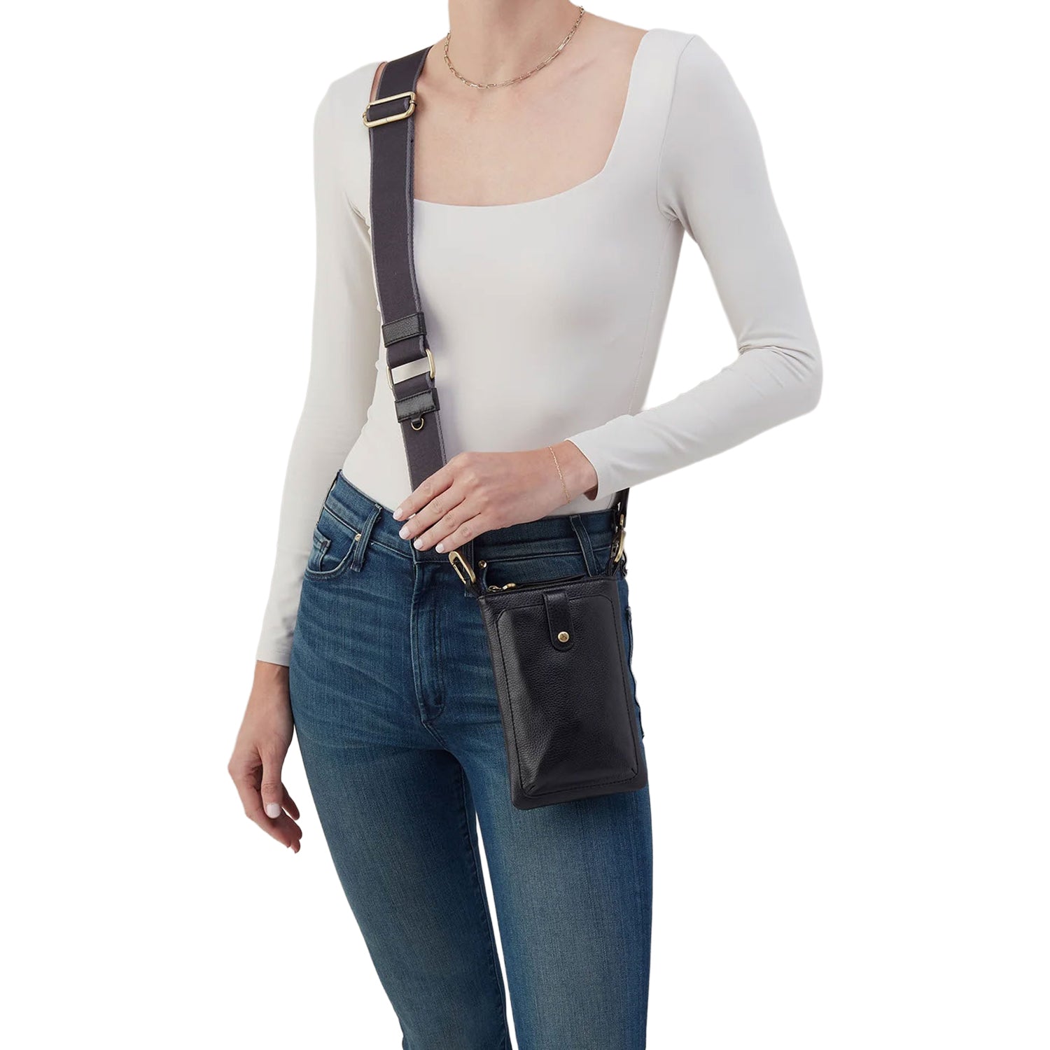 Womens Hobo Hobo International Cass Phone Crossbody Black Pebbled Leather Black Pebbled Leather