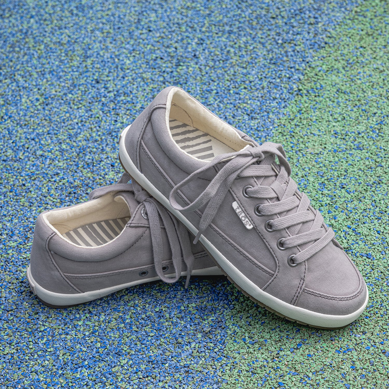 Womens Taos Women's Taos Moc Star 2 Grey Distressed Grey Distressed